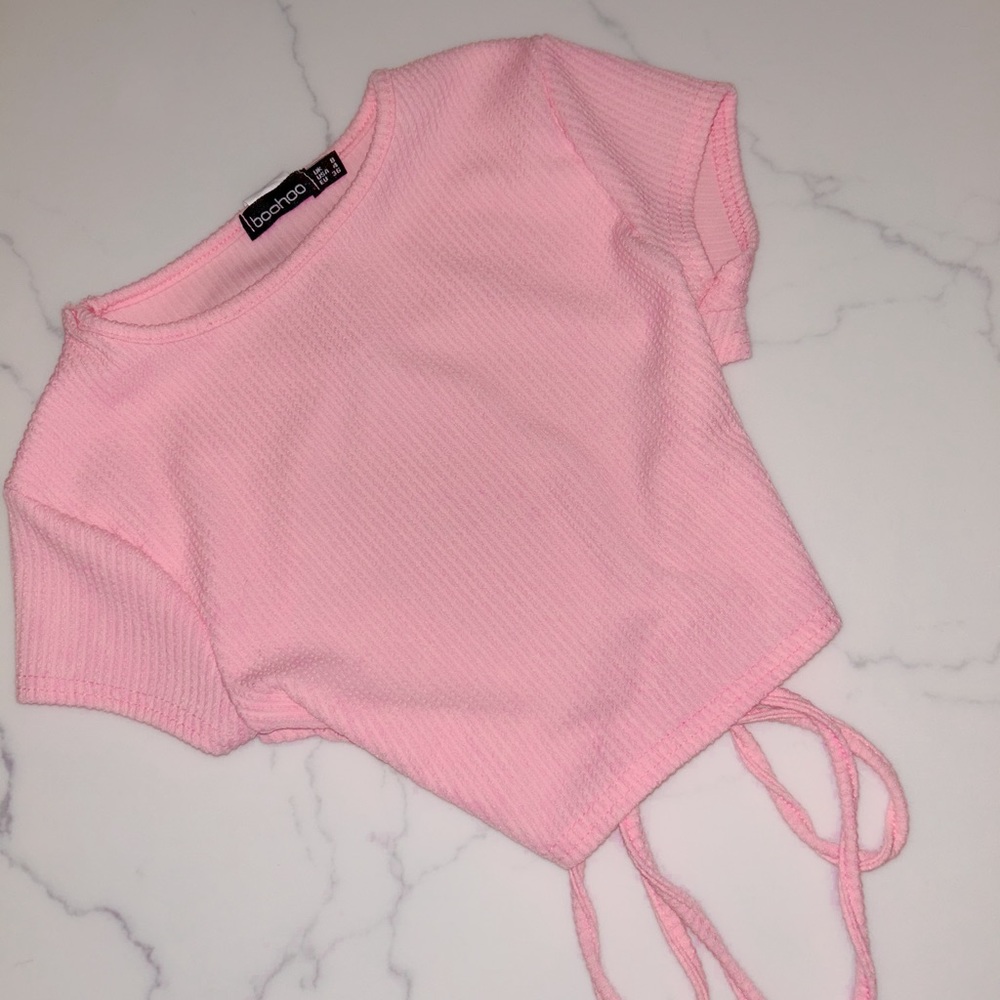 BOO HOO CROPPED BABY TEE
